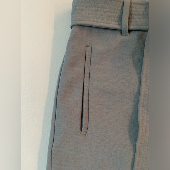 Chic Gray Belted Shorts - Picture 4 of 5